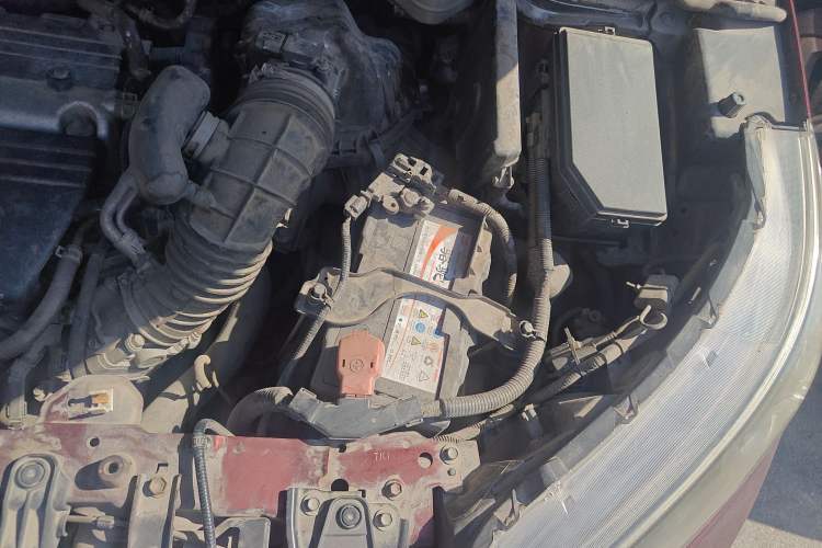 Used Honda CR-V 2013 2.4L two-wheel drive luxury version Engine Bay Left
