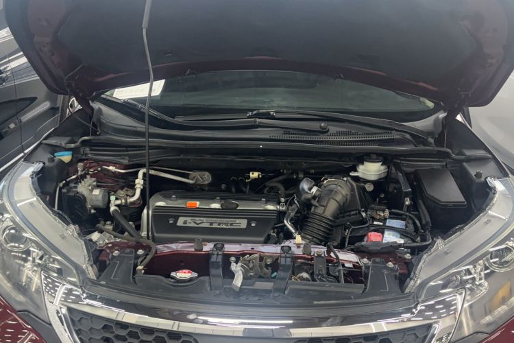 Used Honda CR-V 2013 2.4L four-wheel drive luxury version Engine Bay