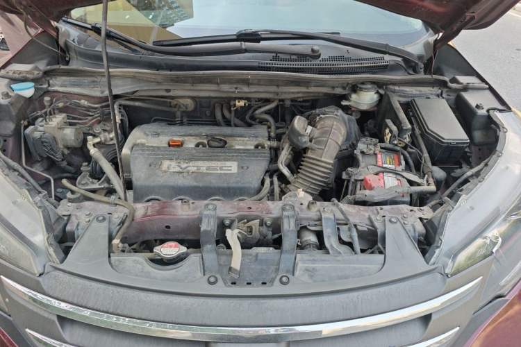 Used Honda CR-V 2013 2.4L four-wheel drive luxury version Engine Bay