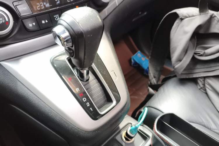 Used Honda CR-V 2013 2.4L two-wheel drive luxury version Gear Lever