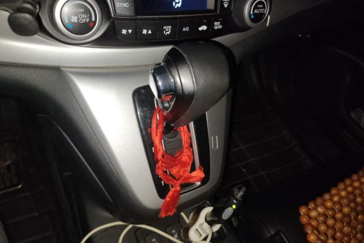 Used Honda CR-V 2013 2.4L two-wheel drive luxury version Gear Lever