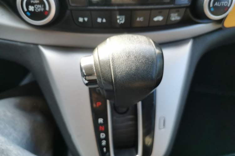 Used Honda CR-V 2013 2.4L two-wheel drive luxury version Gear Lever