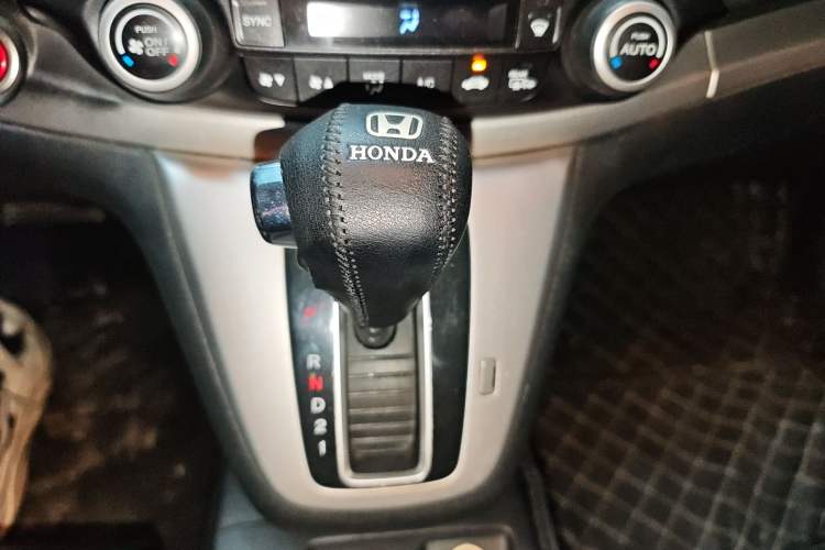 Used Honda CR-V 2013 2.4L two-wheel drive luxury version Gear Lever