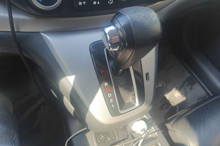 Used Honda CR-V 2013 2.4L two-wheel drive luxury version Gear Lever