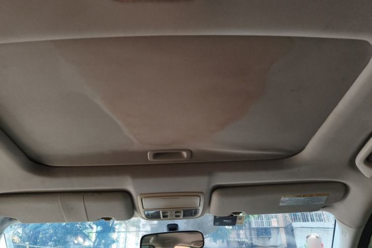 Used Honda CR-V 2013 2.4L two-wheel drive luxury version Headliner
