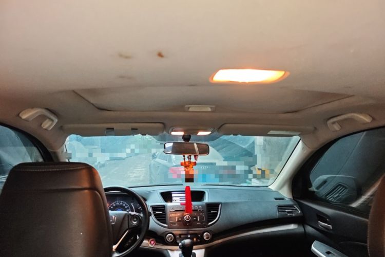 Used Honda CR-V 2013 2.4L two-wheel drive luxury version Headliner