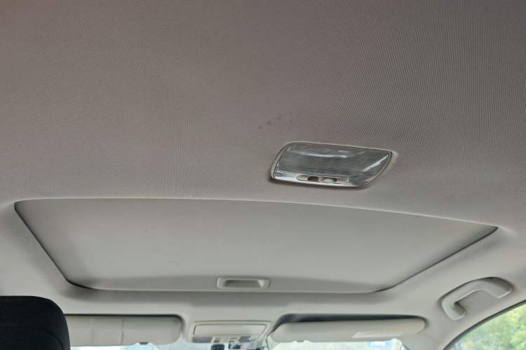 Used Honda CR-V 2013 2.4L four-wheel drive luxury version Headliner