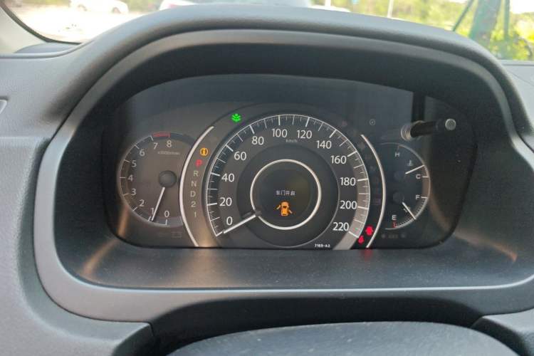 Used Honda CR-V 2013 2.4L four-wheel drive luxury version Instrument Cluster