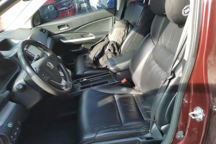 Used Honda CR-V 2013 2.4L two-wheel drive luxury version Left Front Seat