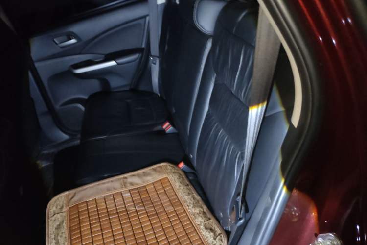 Used Honda CR-V 2013 2.4L two-wheel drive luxury version Left Rear Seat