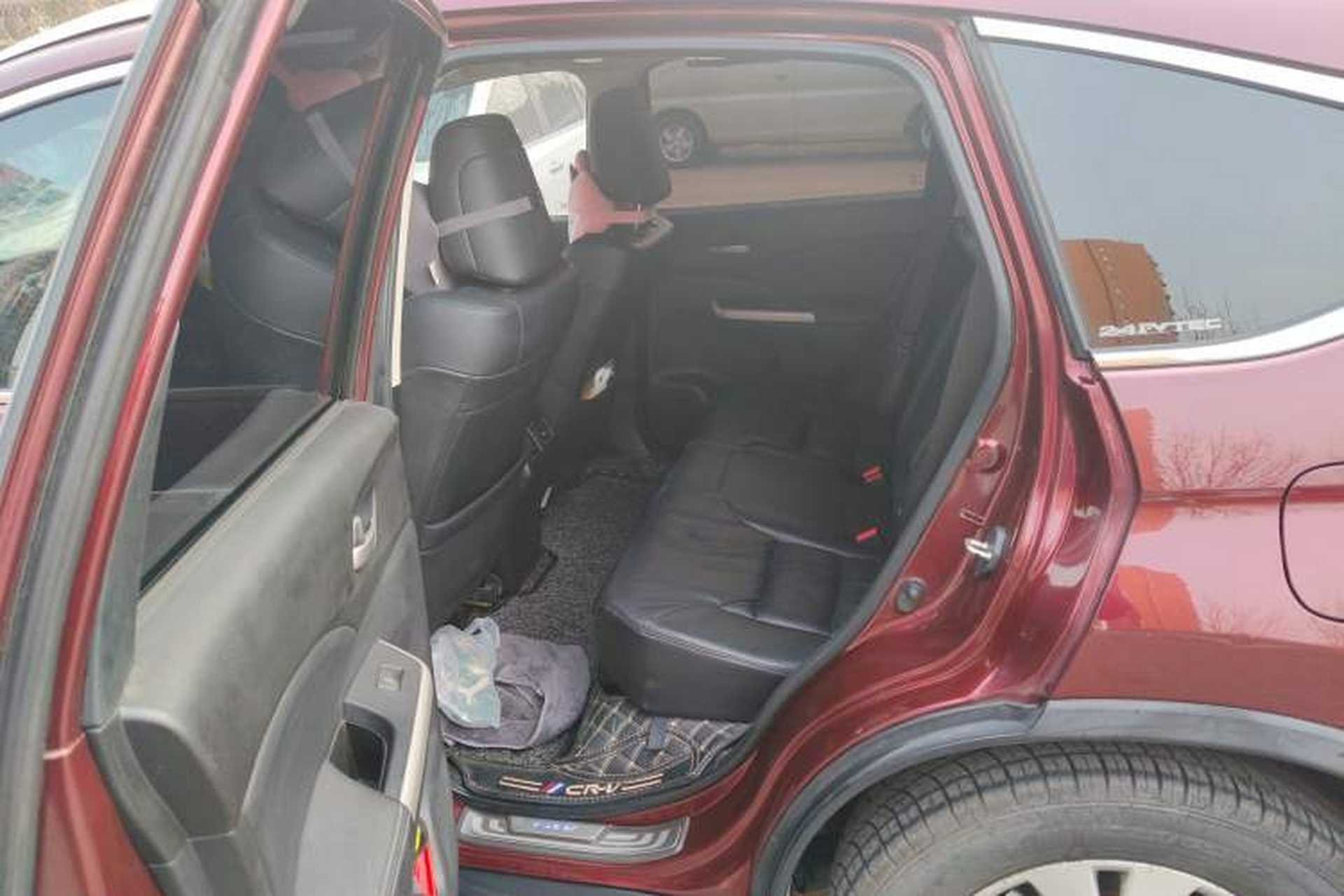 Used Honda CR-V 2013 2.4L two-wheel drive luxury version Left Rear Seat