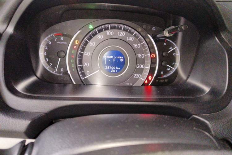 Used Honda CR-V 2013 2.4L four-wheel drive luxury version Odometer Close Up