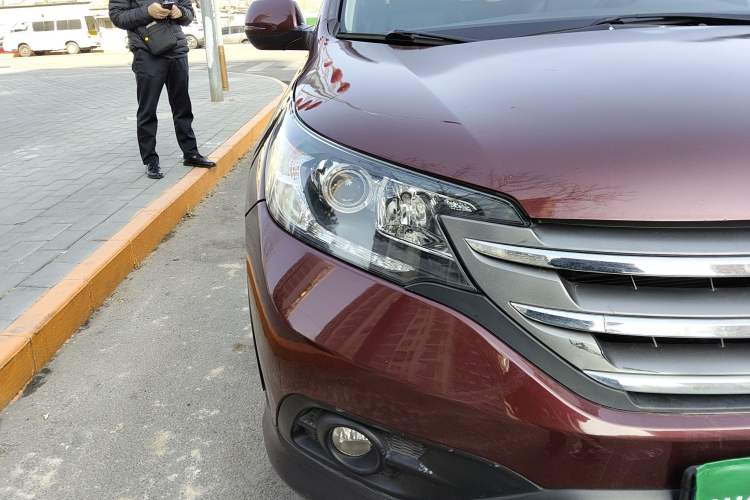 Used Honda CR-V 2013 2.4L four-wheel drive luxury version Right Front Headlight