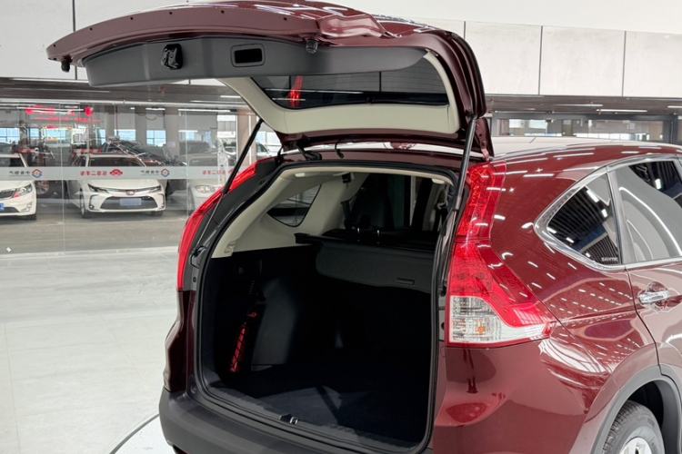 Used Honda CR-V 2013 2.4L four-wheel drive luxury version Trunk