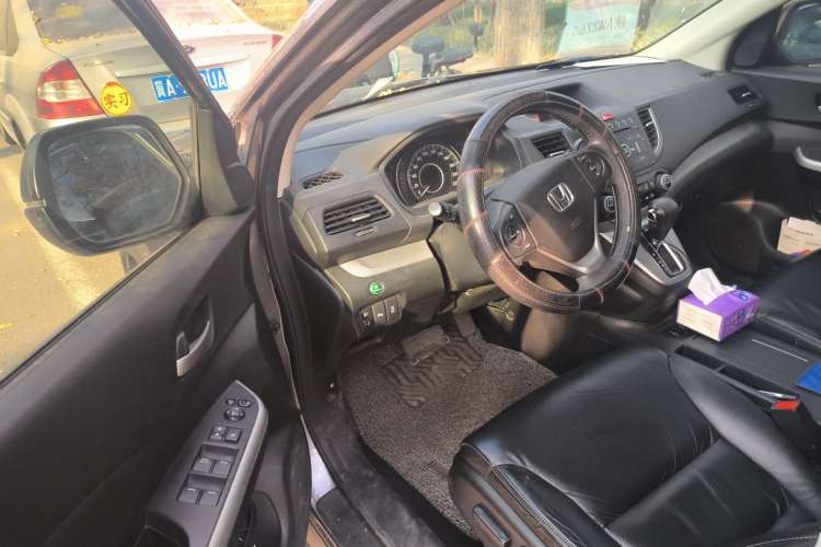 Used Honda CR-V 2013 2.4L four-wheel drive luxury version Driver Seat