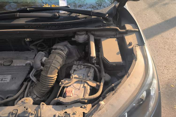 Used Honda CR-V 2013 2.4L four-wheel drive luxury version Engine Bay Left