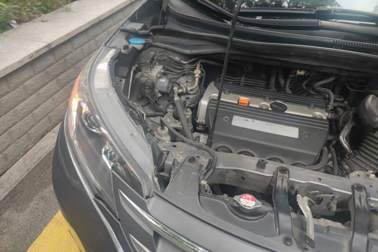 Used Honda CR-V 2013 2.4L four-wheel drive luxury version Engine Bay Right