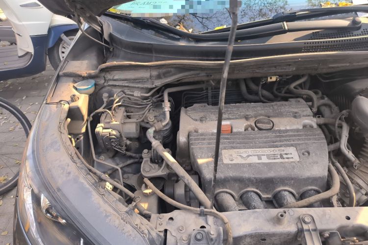 Used Honda CR-V 2013 2.4L four-wheel drive luxury version Engine Bay Right