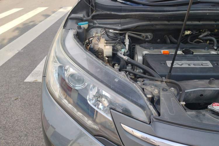 Used Honda CR-V 2013 2.4L two-wheel drive luxury version Engine Bay Right