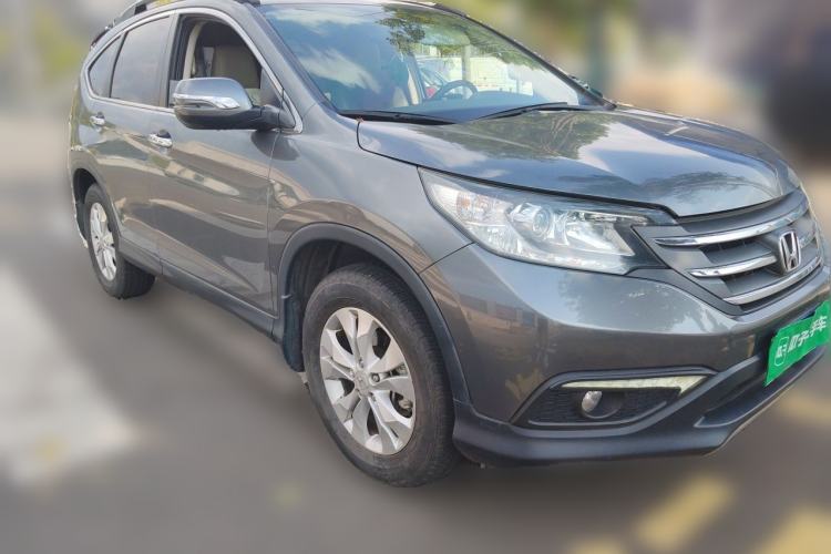 Used Honda CR-V 2013 2.4L two-wheel drive luxury version Front Right 45 Deg