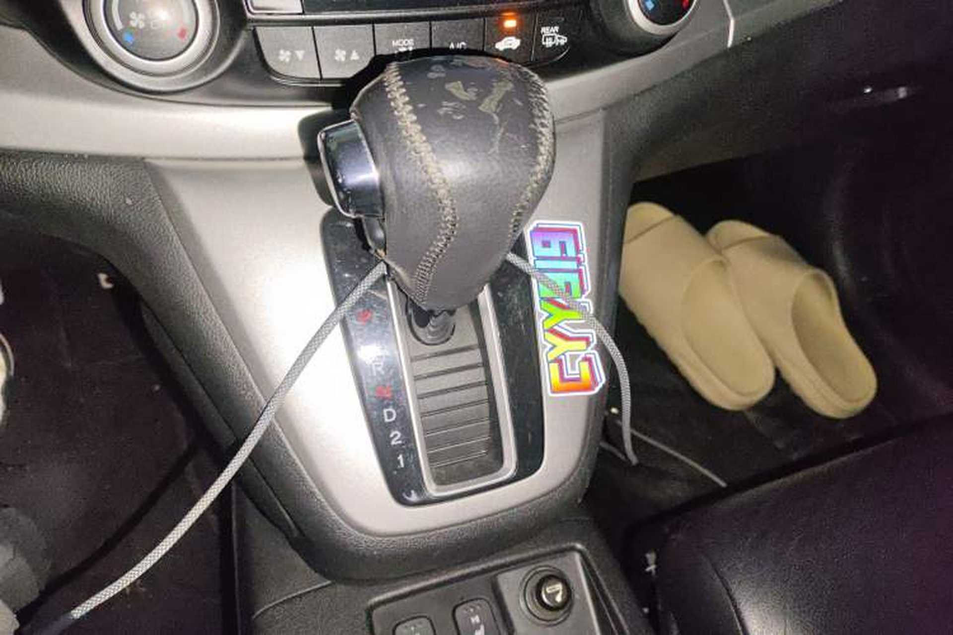 Used Honda CR-V 2013 2.4L two-wheel drive luxury version Gear Lever