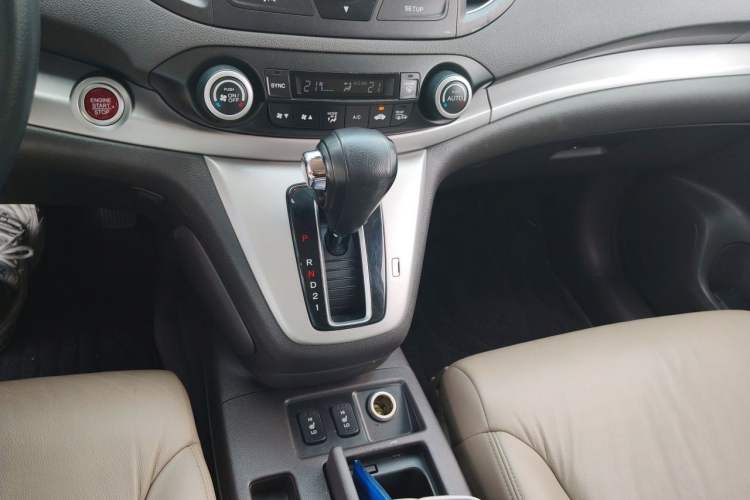 Used Honda CR-V 2013 2.4L two-wheel drive luxury version Gear Lever