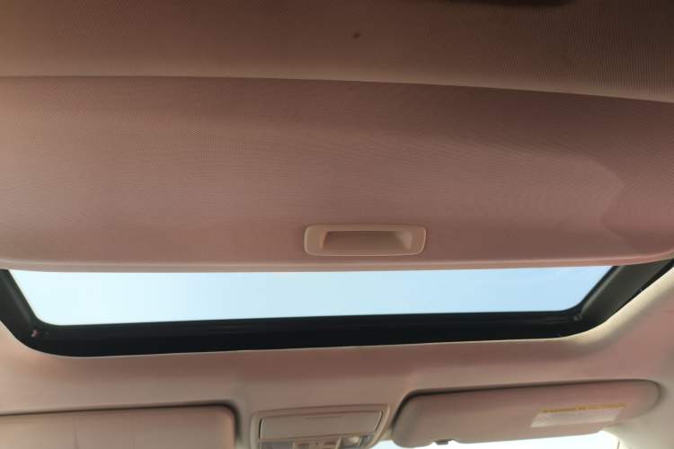 Used Honda CR-V 2013 2.4L four-wheel drive luxury version Headliner