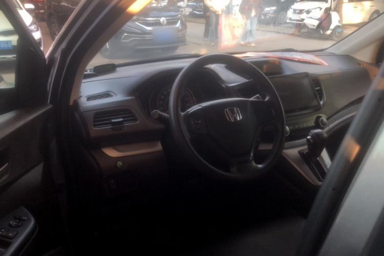 Used Honda CR-V 2013 2.0L 2WD Classic Edition Interior 1