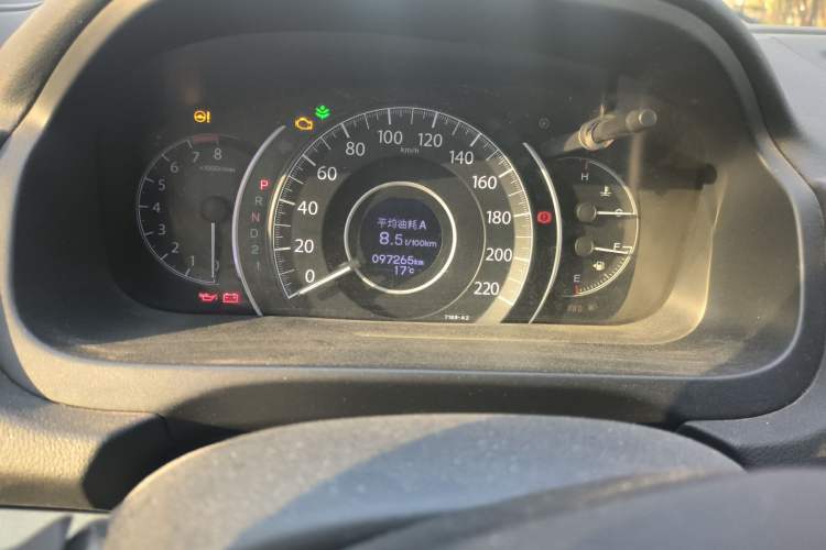Used Honda CR-V 2013 2.4L four-wheel drive luxury version Odometer Close Up