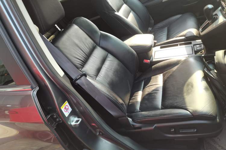 Used Honda CR-V 2013 2.4L four-wheel drive luxury version Right Front Seat