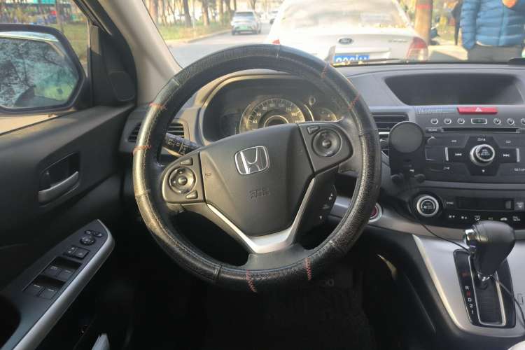 Used Honda CR-V 2013 2.4L four-wheel drive luxury version Steering Wheel
