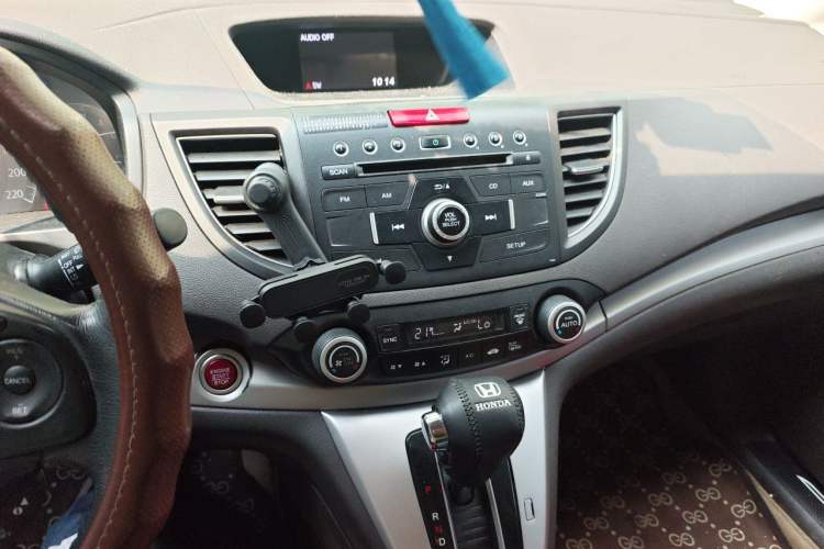 Used Honda CR-V 2013 2.4L four-wheel drive luxury version Audio And AC Panel