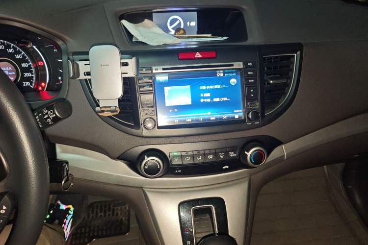 Used Honda CR-V 2013 2.0L 2WD Classic Edition Audio And AC Panel