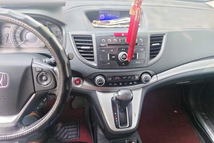 Used Honda CR-V 2013 2.4L four-wheel drive luxury version Audio And AC Panel