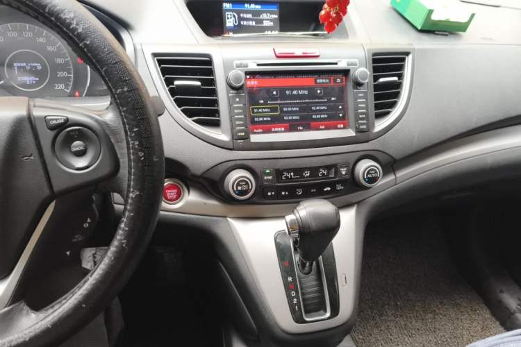 Used Honda CR-V 2013 2.4L four-wheel drive luxury version Audio And AC Panel