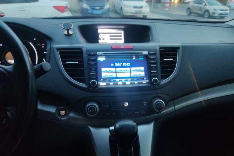 Used Honda CR-V 2013 2.4L four-wheel drive luxury version Audio And AC Panel