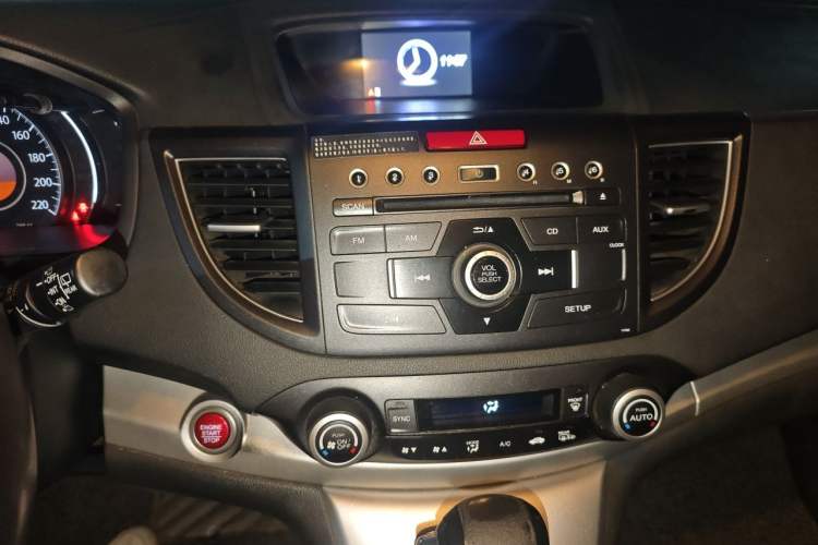 Used Honda CR-V 2013 2.4L four-wheel drive luxury version Audio And AC Panel