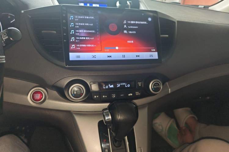 Used Honda CR-V 2013 2.4L four-wheel drive luxury version Audio And AC Panel