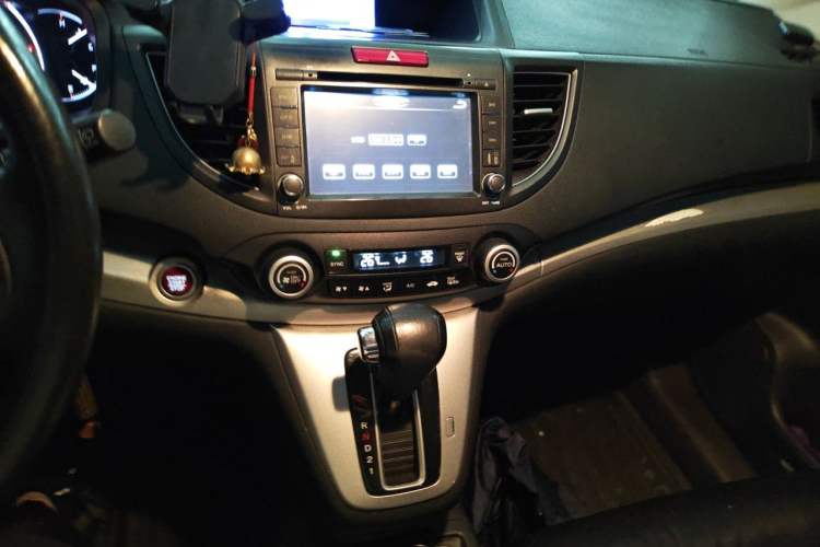 Used Honda CR-V 2013 2.4L four-wheel drive luxury version Audio And AC Panel