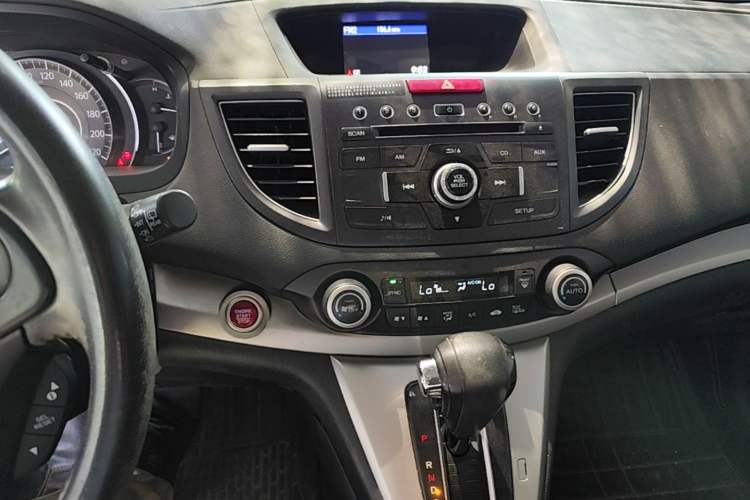 Used Honda CR-V 2013 2.4L two-wheel drive luxury version Audio And AC Panel