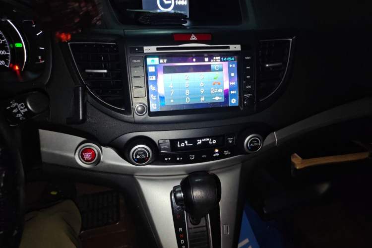Used Honda CR-V 2013 2.4L four-wheel drive luxury version Audio And AC Panel