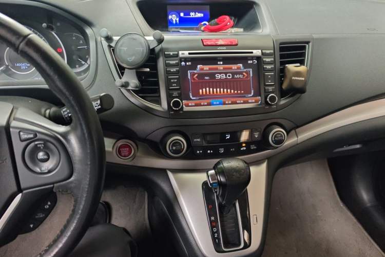 Used Honda CR-V 2013 2.4L two-wheel drive luxury version Audio And AC Panel