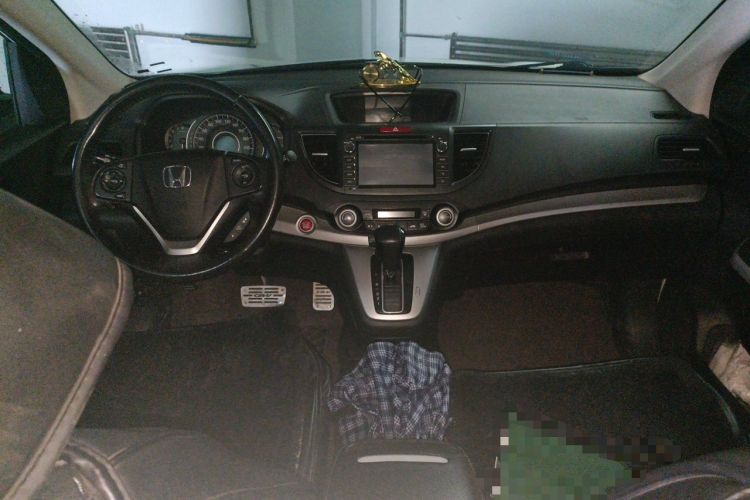 Used Honda CR-V 2013 2.4L four-wheel drive luxury version Center Console