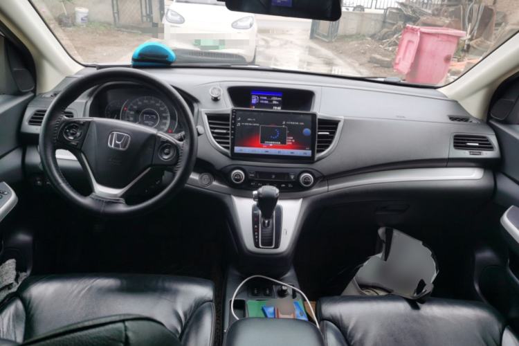 Used Honda CR-V 2013 2.4L four-wheel drive luxury version Center Console