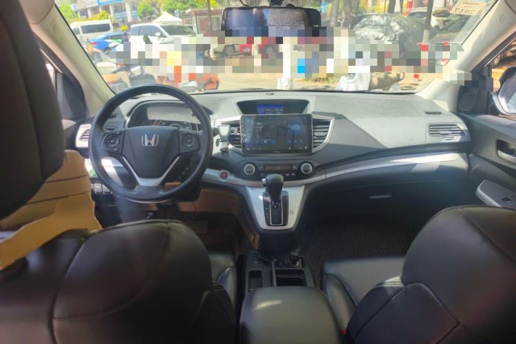 Used Honda CR-V 2013 2.4L two-wheel drive luxury version Center Console