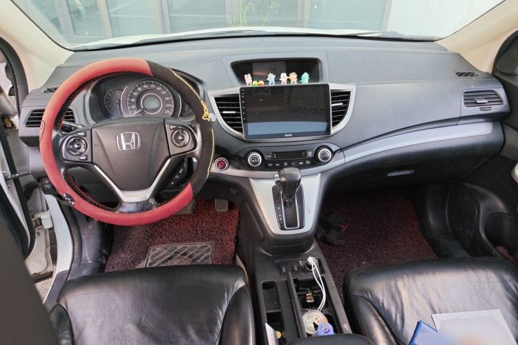 Used Honda CR-V 2013 2.4L two-wheel drive luxury version Center Console