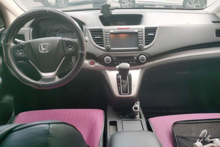 Used Honda CR-V 2013 2.4L four-wheel drive luxury version Center Console
