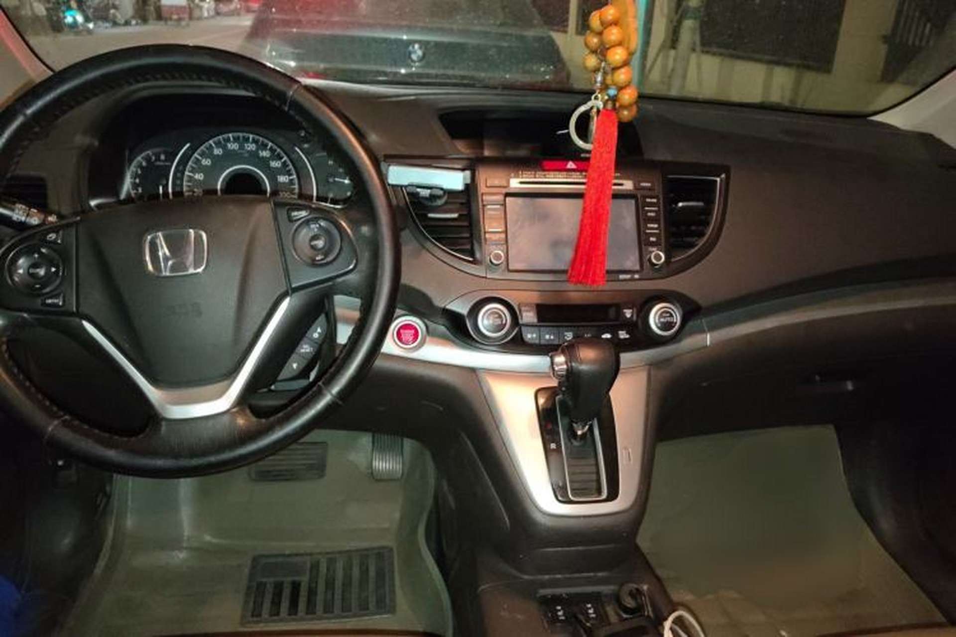 Used Honda CR-V 2013 2.4L four-wheel drive luxury version Center Console