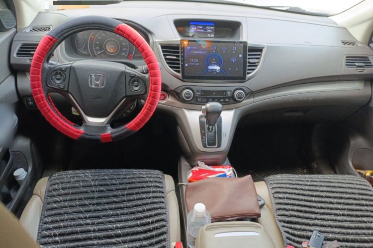 Used Honda CR-V 2013 2.4L four-wheel drive luxury version Center Console