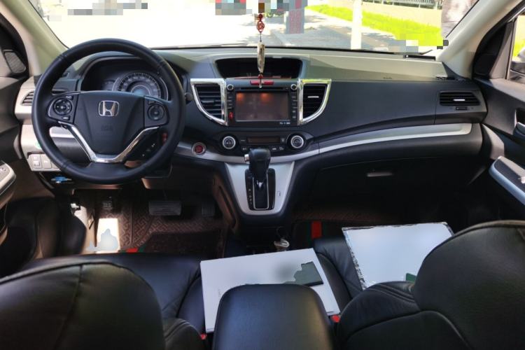 Used Honda CR-V 2013 2.4L four-wheel drive luxury version Center Console